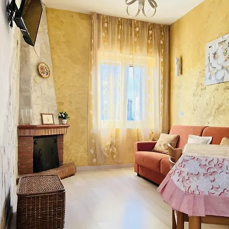 Minu House - Gold 1